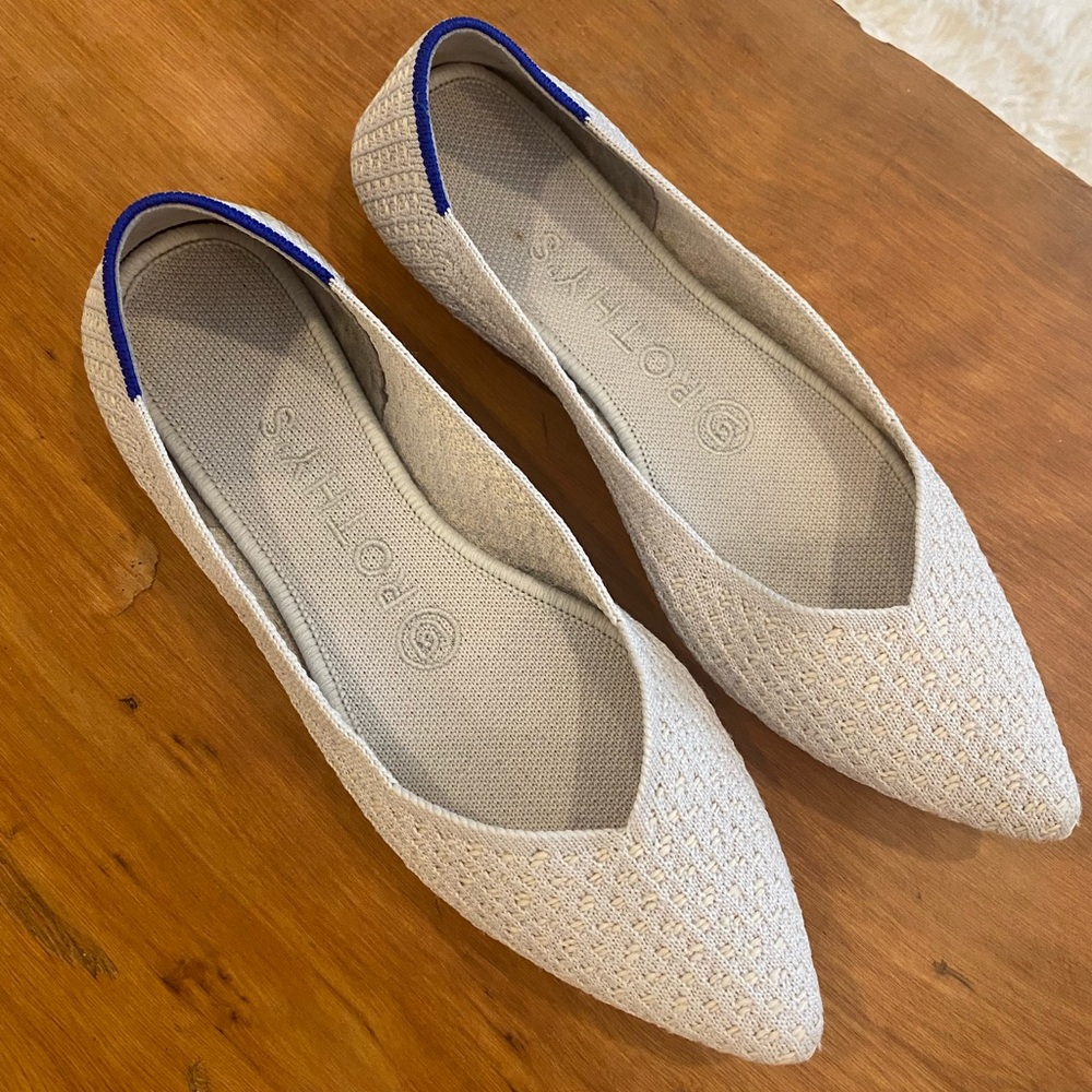 Rothy’s white honeycomb. They have been discontinued. They fit more like a 6.